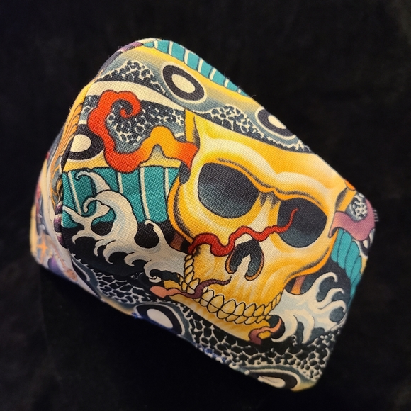 🌺Skull & Guitar Zen Charmer Mask 🌺 - Picture 3 of 5